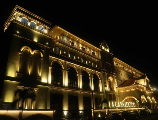 LA CASA  Lucido Club